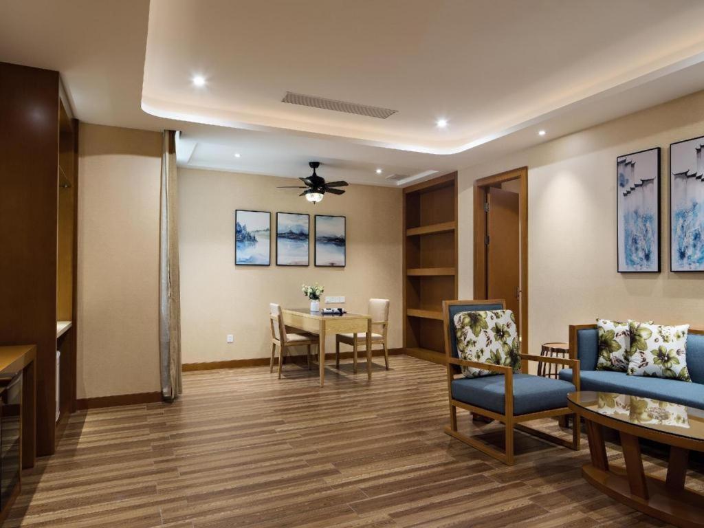 Cheermore Recreation Hotel Guangzhou Zhimao Yuan Ecological Spa Leisure Hotel Екстер'єр фото